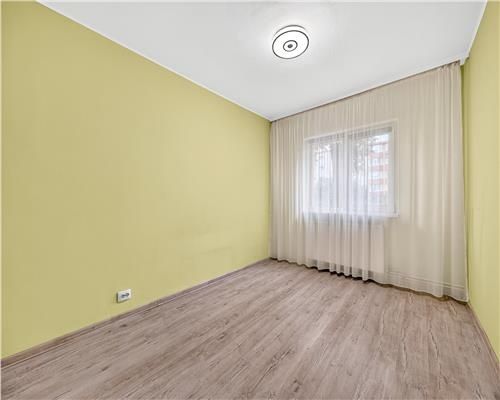 Apartament de vanzare 2 camere Codrul Cosminului