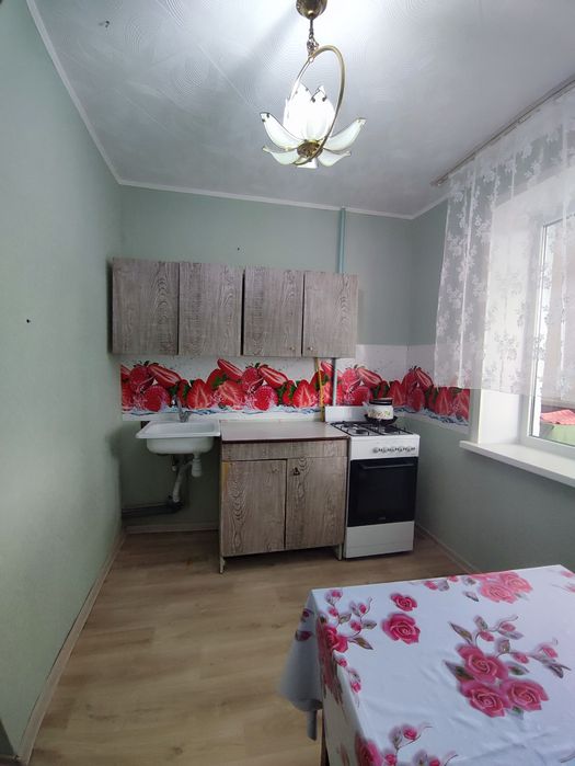 Продам 1ком центр Революция
