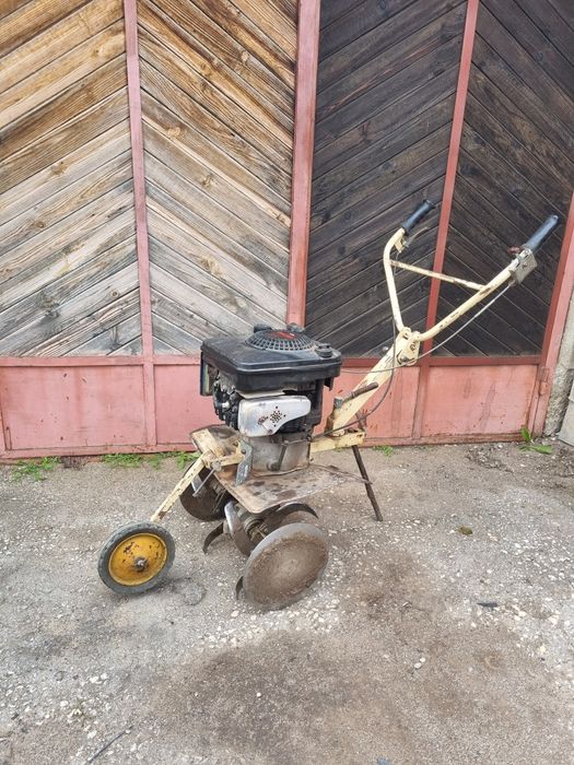 Мотофреза Briggs and Stratton двигател