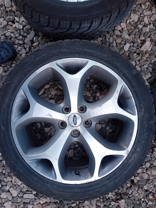 235 45 r18 all season dot 05.2024