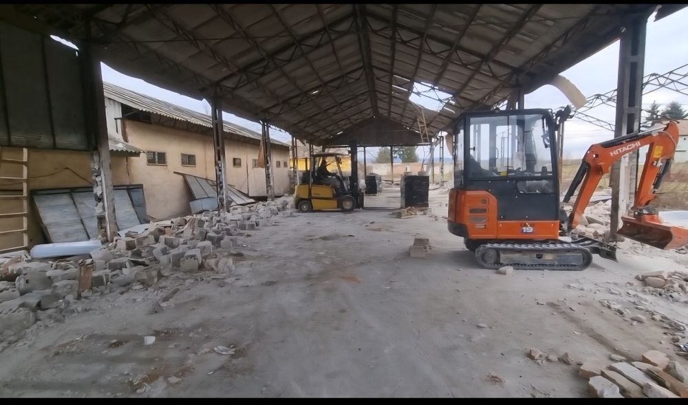 Săpături, demolari, santuri, taluzari, fundații, miniexcavator