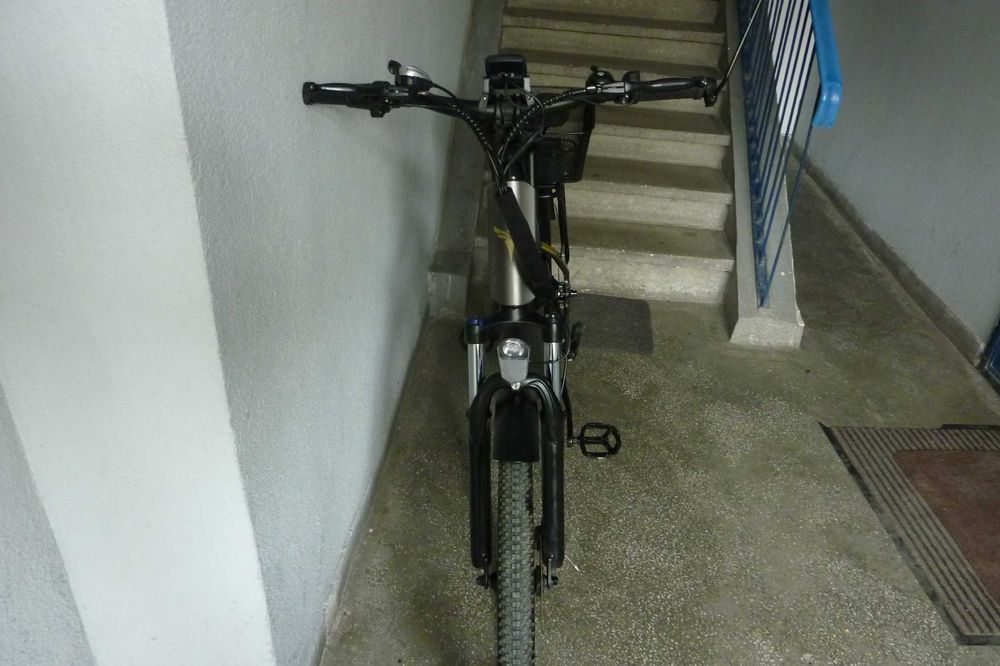 Vand Bicicleta electrica cu acceleratie Engwe - roti 26''