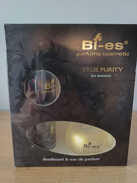 Френски парфюми, три броя