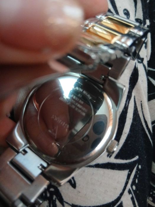 ceas de damă GUESS GUGW1037L2 (sau modelul din seria GUESS Moonlight / Her Demand),