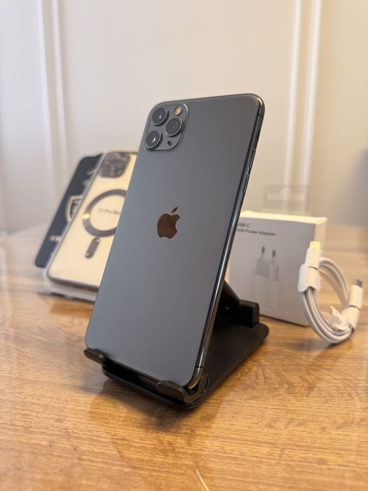 IPhone 11 Pro Max de 512GB ca NOU cu Folie Husă și Încărcător 35w nou