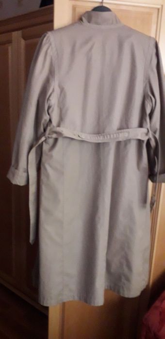 Дамски шлифер раз.44-46, нов.