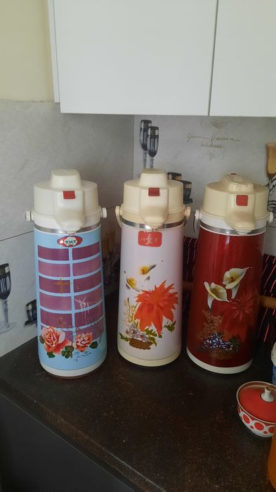 Термосы продам 3 литровый и 2 литровых