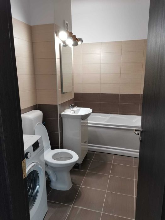 Proprietar – Închiriez garsonieră modernă 36 mp, Încălzire în pardoseală, cu vedere la munți,Sanpetru Subcetate