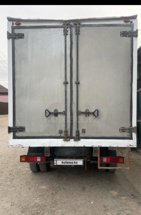 Продам. Газель 5 летка