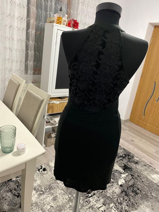 Rochie neagră mulată, mărimea S — elegantă și sexy