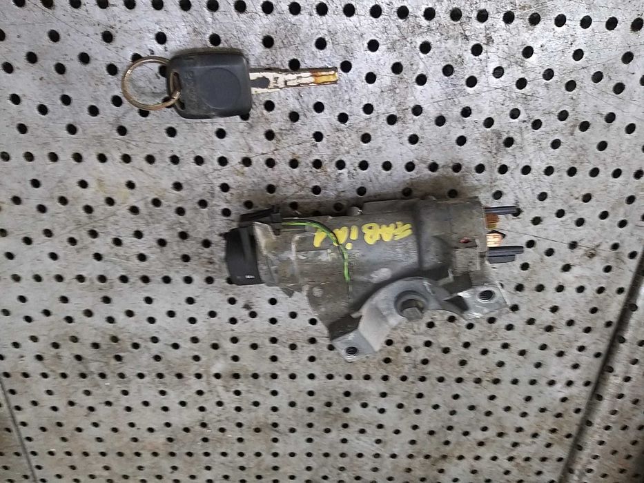 Contact auto cu cheie skoda fabia 1 6y 4b0905851c