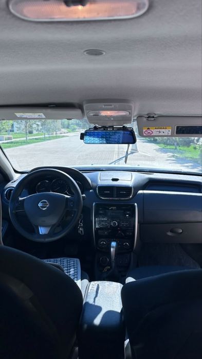 Машина nissan крассовер
