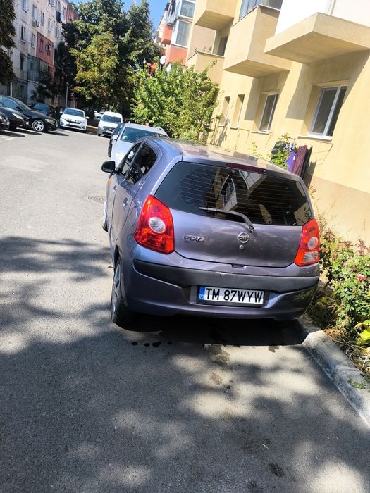 Vând Nissan Pixo