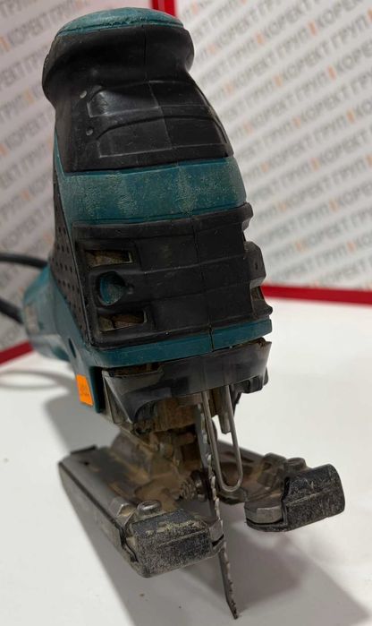 Електрически прободен трион с махално отклонение Makita 4351FCT