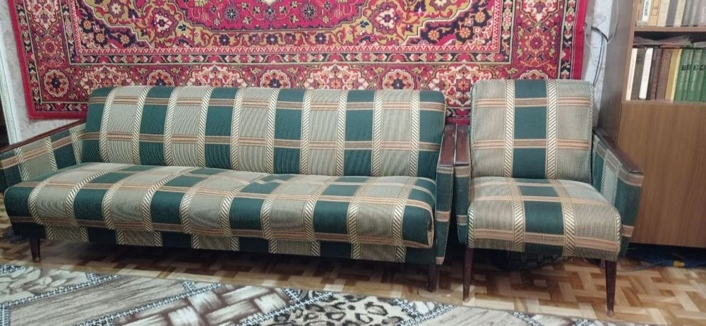 Продаётся шкаф и диван