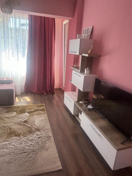 Inchiriez apartament 2 camere, Tomis plus, mobilat si dotat complet, parcare proprietate personala.