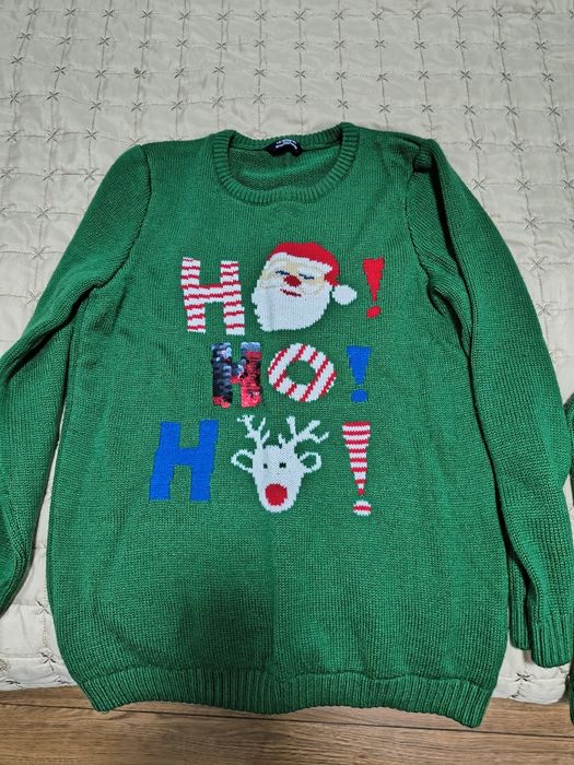 Коледни блузки.Едната е леко отпусната