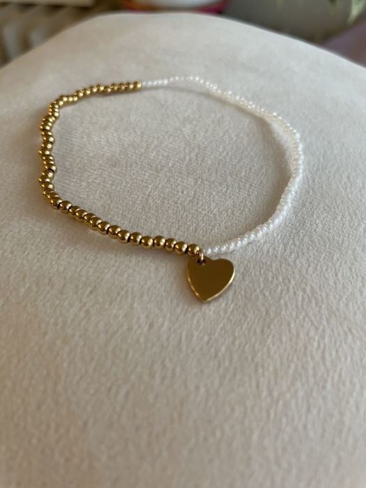 Ръчно изработена гривна за крак “Нежно лято”