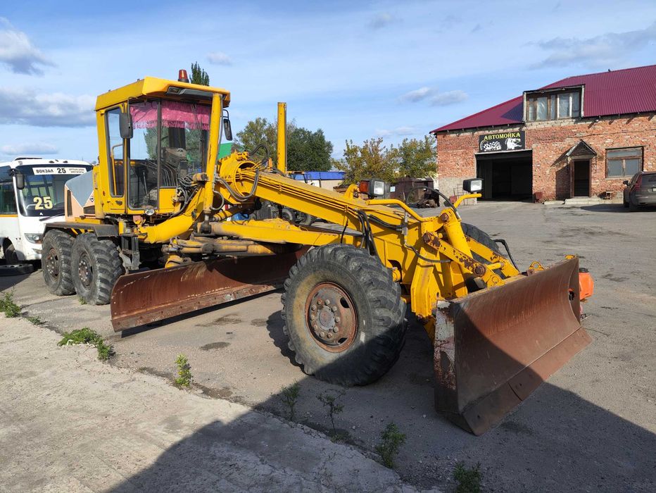 Продам Атогрейдер Д 3-122 Б-6 2002 года.