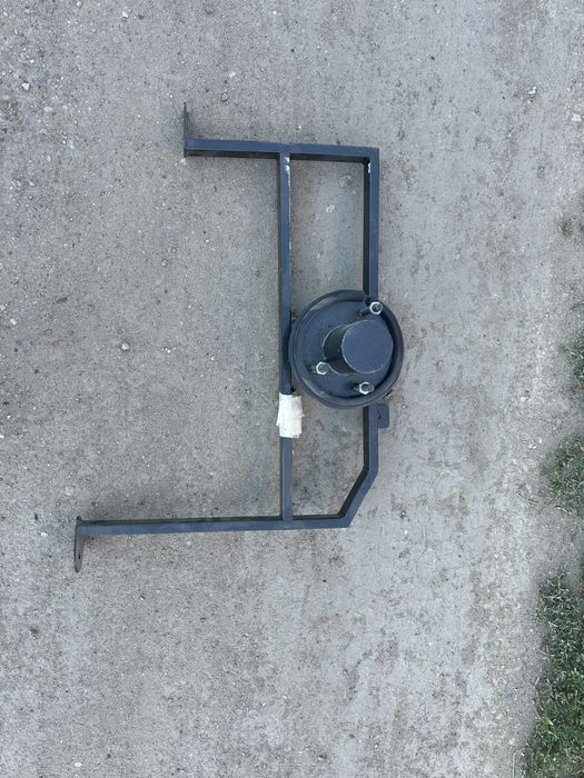 Продам крепление на запаску