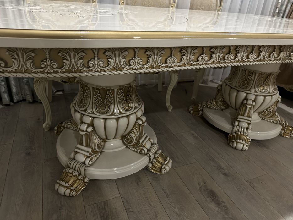 Продам стол со стульями  в отличном состоянии