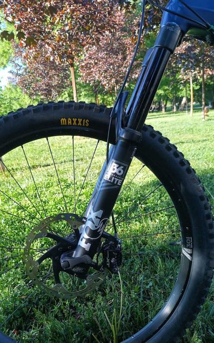Canyon Spectral CF 7.0 2021 – Full Carbon / FOX / Shimano XT / DT Swiss