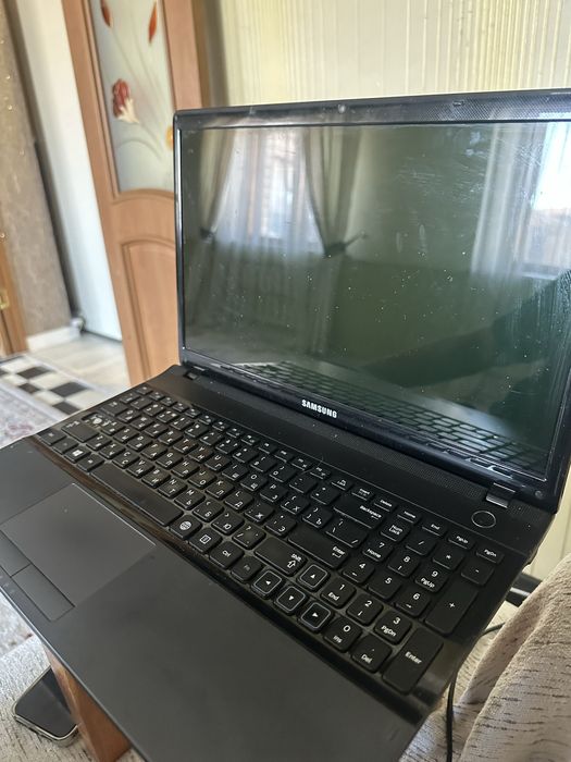 Продам ноутбук samsung