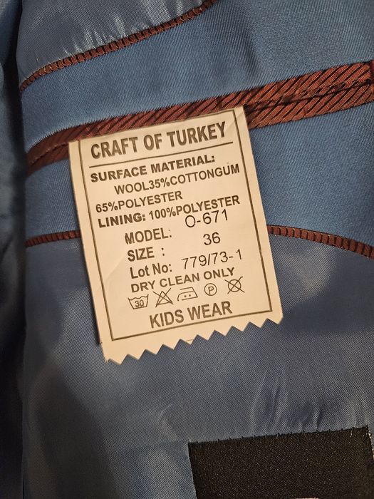 Продам костюм тройка