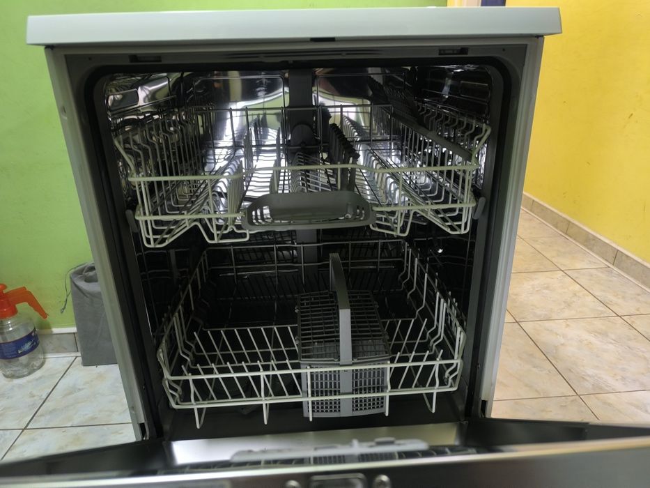 Съдомиялна bosh.