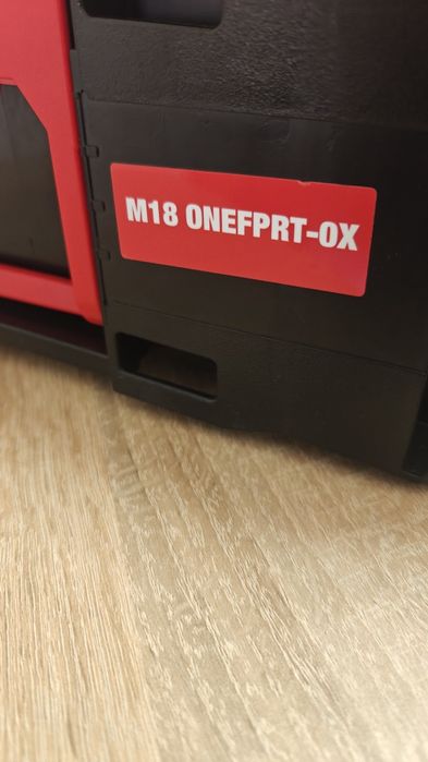 Pistol pop nituri m18 milwaukee