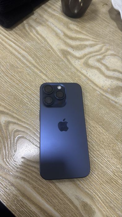 IPhone 15 Pro • Батарея 87%•256GB