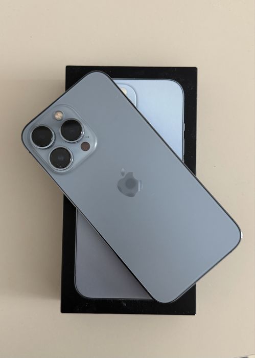 Продам IPhone 13 Pro