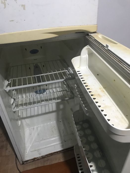 Холодильник LG рабочий