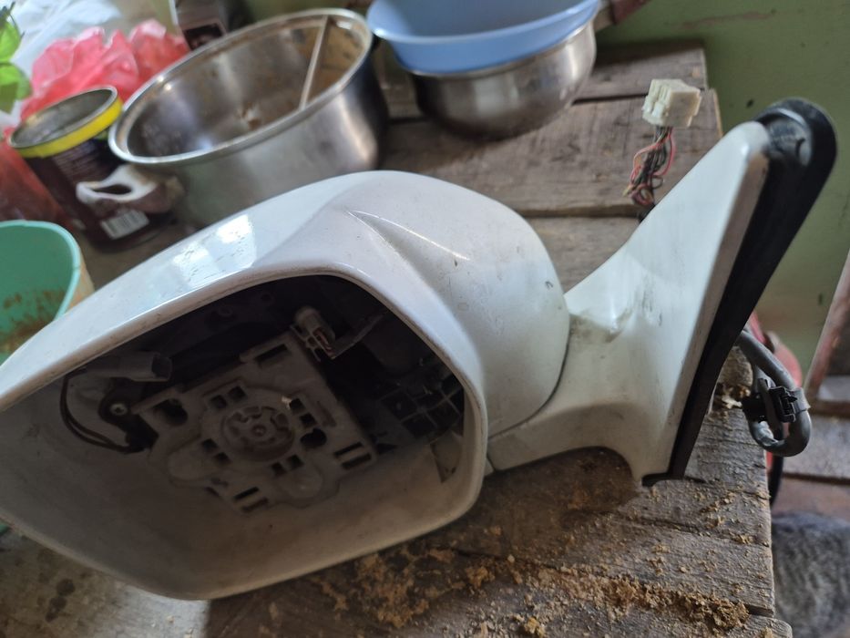 Продам зеркало на джип,корпус