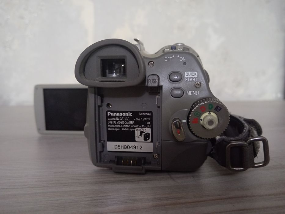 Видеокамера Panasonic NV-GS75