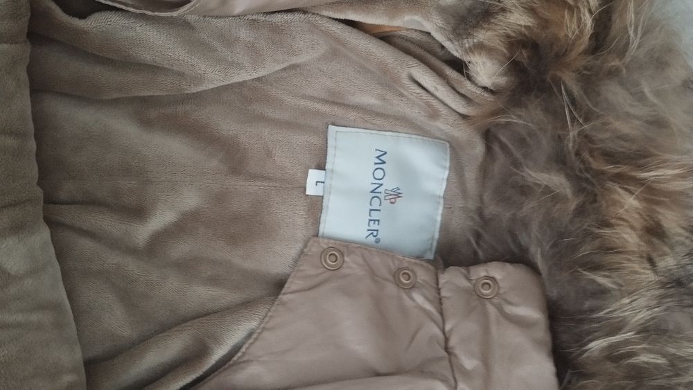 Продам детский зимний канбез MONCLER