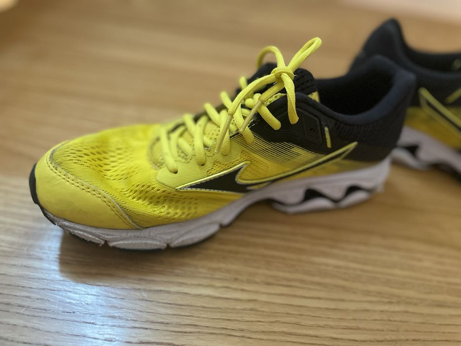 Mizuno Wave marime 42