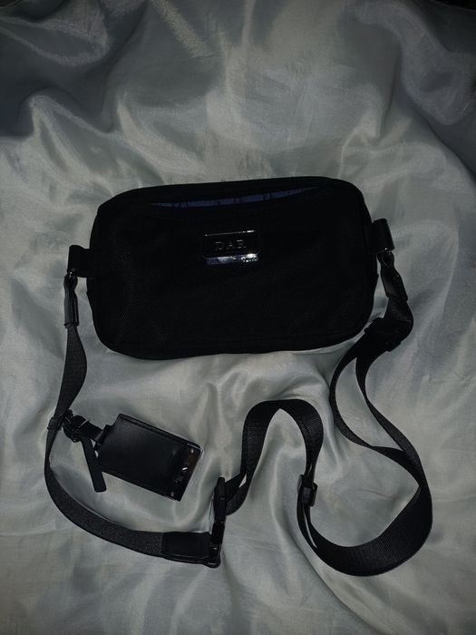 Продам барсетку Tumi