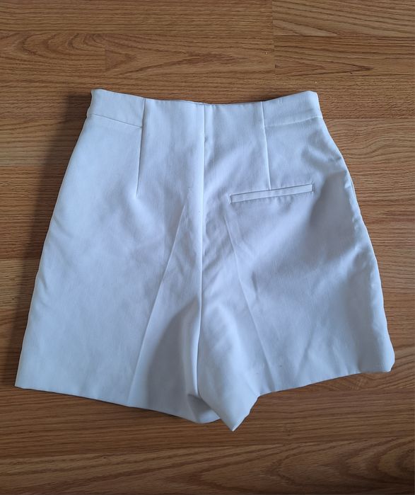 Къси панталони Zarа
Размер Хс но според мен е С
Цена 35лв