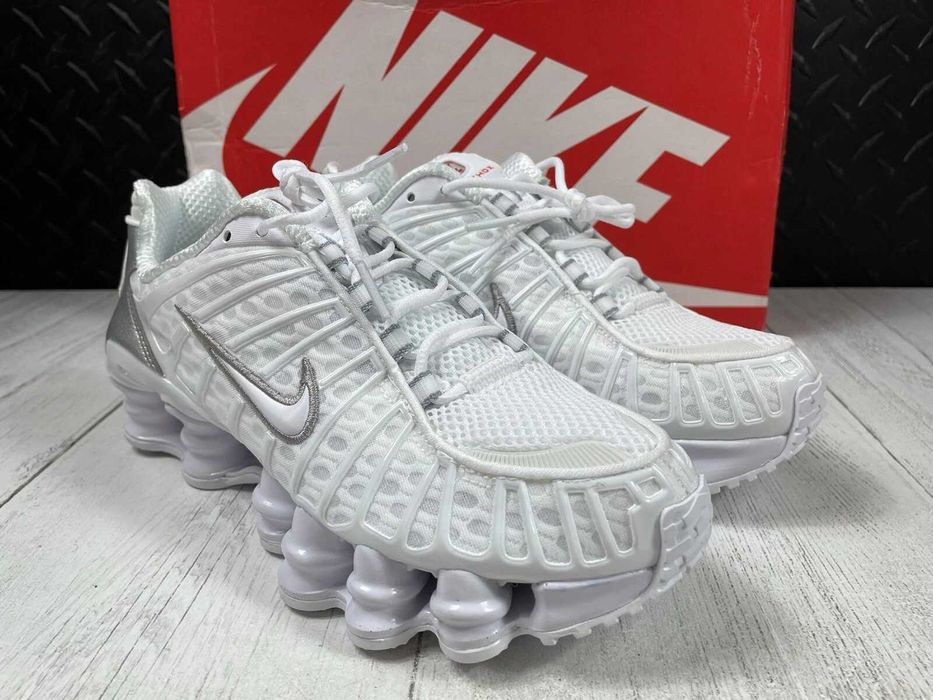 Обувки NIKE / Air Max Plus / Shox White + КУТИЯ / 40 - 45 НОМЕР
