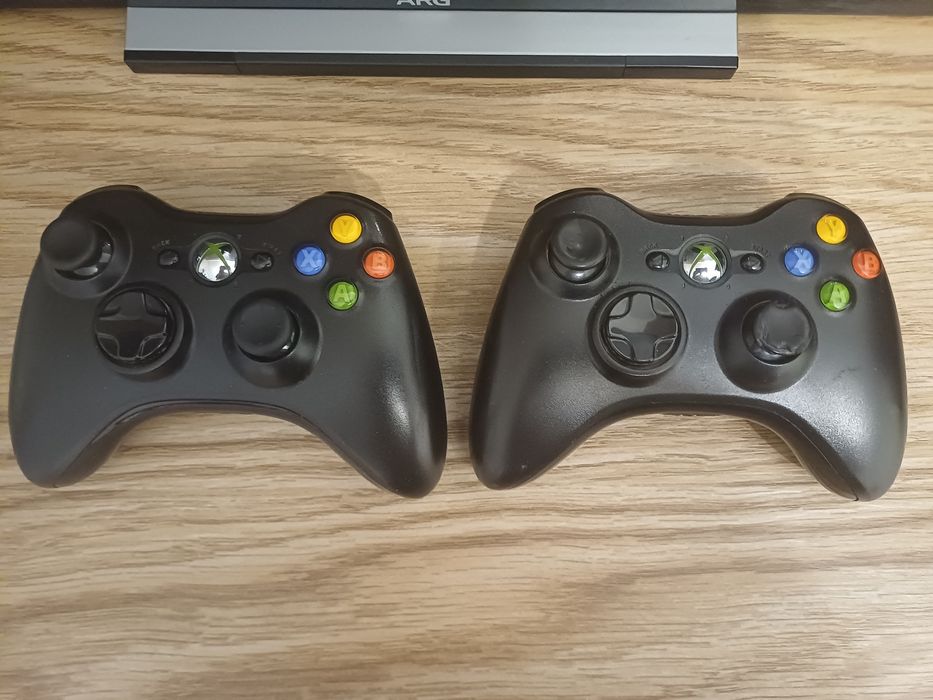 Прошитая xbox 360 Freeboot ,3 джойстика
