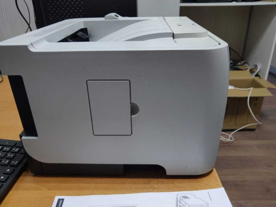 продам Принтер HP LaserJet P2055d Б/У