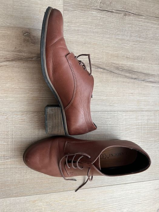 Pantofi piele maro marimea 39