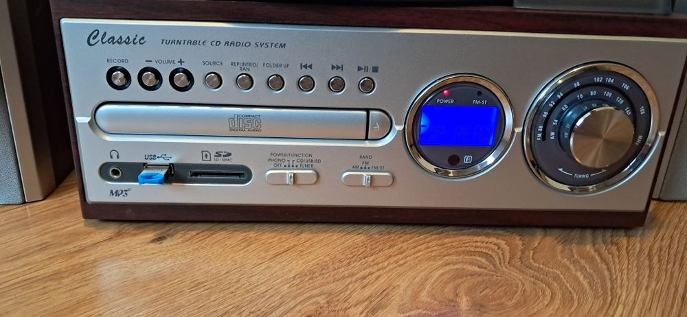 Minisistem Retro Classic ( radio fm ,cd,usb, card sd și pick-up)