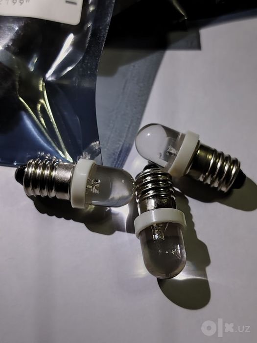 Led  лампочки , белого цвета