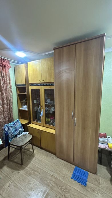 Продам шкаф и 3 стенки б/у
