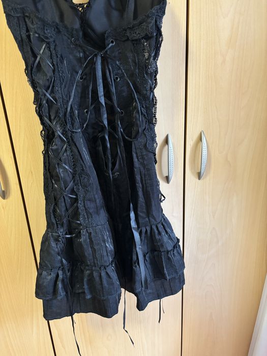 Черна бутикова рокля