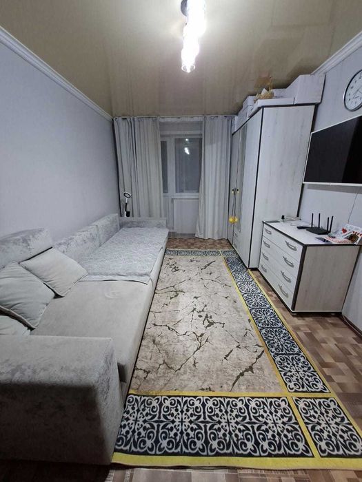 Продам 2 комнатную квартиру возле 4 микрорайона