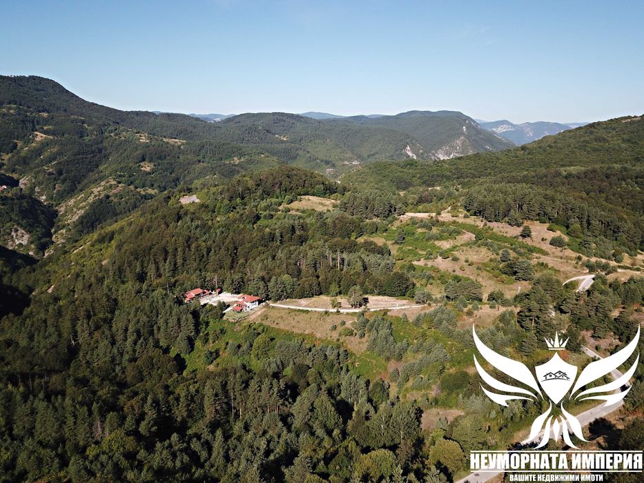 Под наем двуетажна къща за гости в село Мостово обл.Пловдив