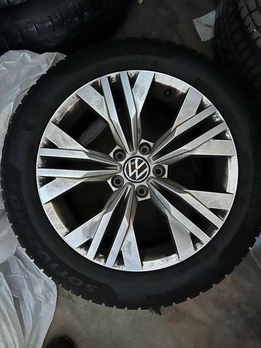 4бр. ал.джанти VW Stavanger 7Jx17 ET38 + зимни гуми Pirelli 215 55 17
